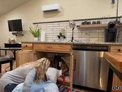 grosse-titten-pornos milf-pornos blondinen-pornos dicke titten, handwerker, verführen, schwarz fickt weiß, drall, milf beim interracial sex, bbc ficken