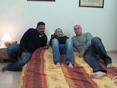 milf-pornos gruppensex-pornos dicke titten, gruppenfick, anal bumsen, amateur milf, dreilochstute, vierer, ficken zu viert