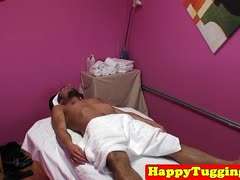 geiler handjob,sperma spritzen,asia girl,massage,naturbrüste,ausziehen