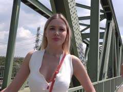 outdoor blowjob,pralle möpse,ausziehen,rasierte blondine,nackte blondine,blondine beim outdoor sex