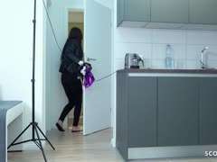 deutsche-pornos grosse-titten-pornos milf-pornos abspritzen-pornos schwanz reiten, sperma schlucken, deutsche milf, dicke hupen, doggystyle, strümpfe, dunkelhaarig, casting