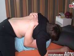 deutsche-pornos grosse-titten-pornos dicke-und-fette-pornos riesentitten, naturbrüste, kurze haare, deutsche ficken, stiefschwester, dicker bauch