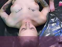 deutsche-pornos hardcore-pornos fetisch-pornos natursekt, versaut, urin, anpissen, fetischismus, deutsche frau