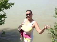 outdoor-pornos redtube-pornos deutsche-pornos grosse-titten-pornos outdoor sex, deutsche milf, outdoor blowjob, riesenmöpse, dunkelhaarig, rasierte milf