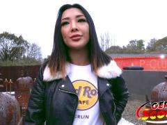 deutsche-pornos amateur-pornos naturtitten-pornos schwarzhaarige-pornos pimmel blasen, strümpfe, tätowiert, deutsche amateurin, dunkelhaarig, casting