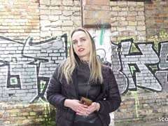 deutsche-pornos milf-pornos blasen-pornos blondinen-pornos deutsche milf, nylon schlampe, doggystyle, geile brüste, ausziehen, casting