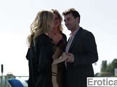 redtube-pornos flotter-dreier-pornos milf-pornos blondinen-pornos geile titten, penis blasen, ffm, prachtarsch, bi dreier, bisexuelle blondine