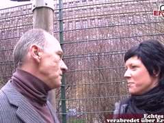 deutsche-pornos milf-pornos schwarzhaarige-pornos milf ficken, versaut, dünn, kurze haare, silikonbrüste, spontan